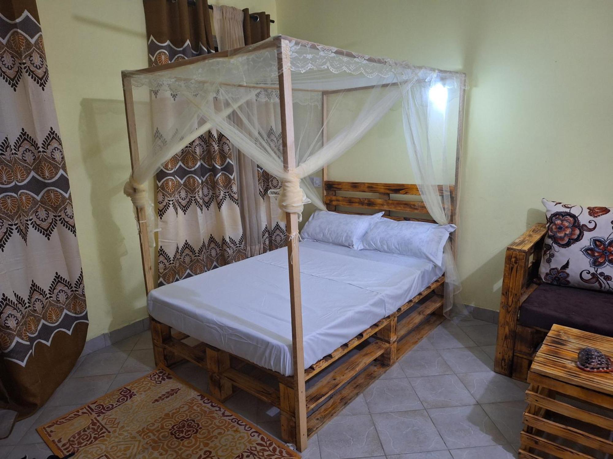 Mount Zion Guest House, Mtwapa Mtomondoni مومباسا المظهر الخارجي الصورة